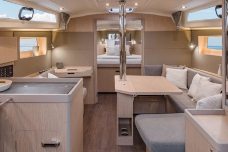 Charter Yacht Oceanis 41.1 - 2020 - 3 cabins(3 double)- Alimos - Lavrion - Mykonos