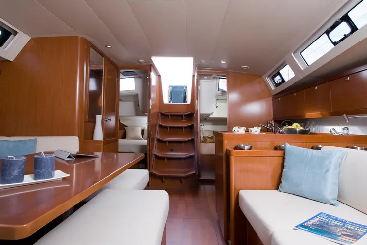 Charter Yacht Oceanis 45 - 4 cabins(4 double)- 2019 - Portorosa - Cap dOrlando - Milazzo