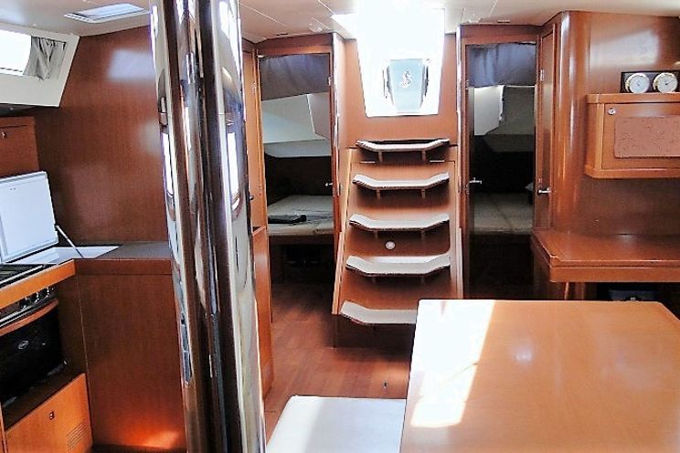 Charter Yacht Oceanis 48 - 4 + 2(4 double,1 bunk and 1 single)- 2018 - Athens - Alimos