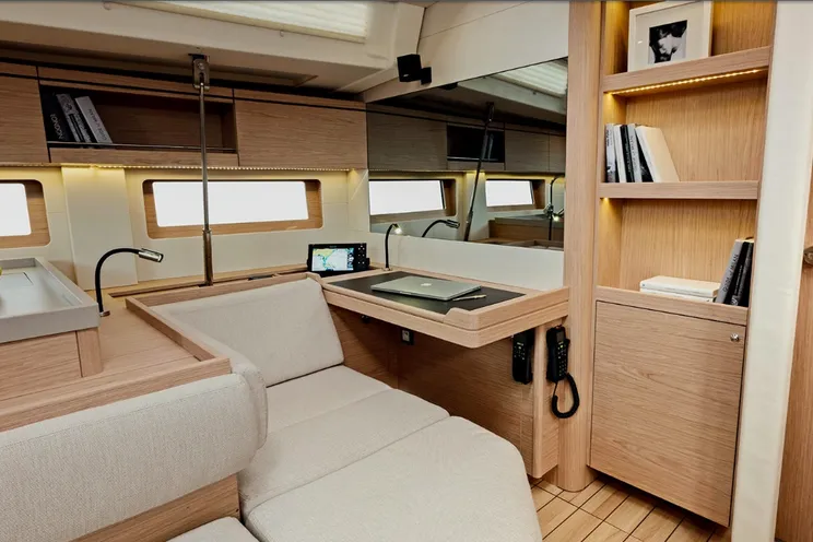 Charter Yacht Oceanis 51.5 - 5 Cabins - 2018 - Procida - Ischia