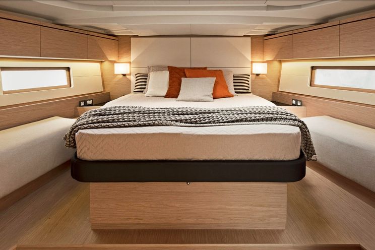 Charter Yacht Oceanis 51.5 - 5 Cabins - 2018 - Procida - Ischia