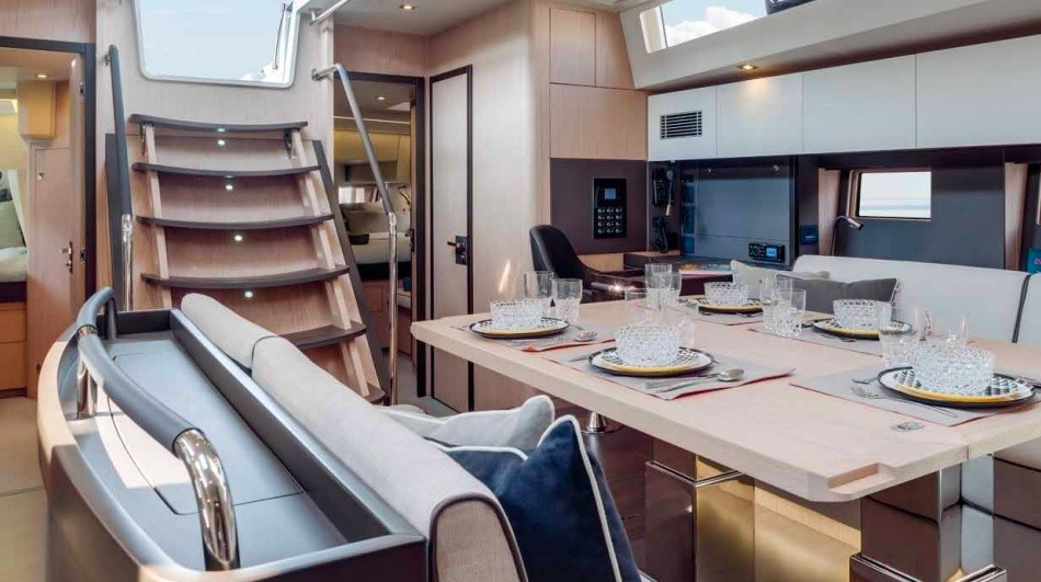 Charter Yacht OCEANIS 62 - 4 Cabins - Rhodes - Mykonos - Paros