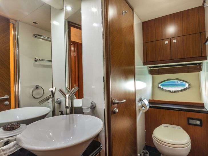 OCTAVIA Sunseeker Predator 82 - master cabin bathroom other view OCTAVIA Sunseeker Predator 82 - master cabin bathroom other view