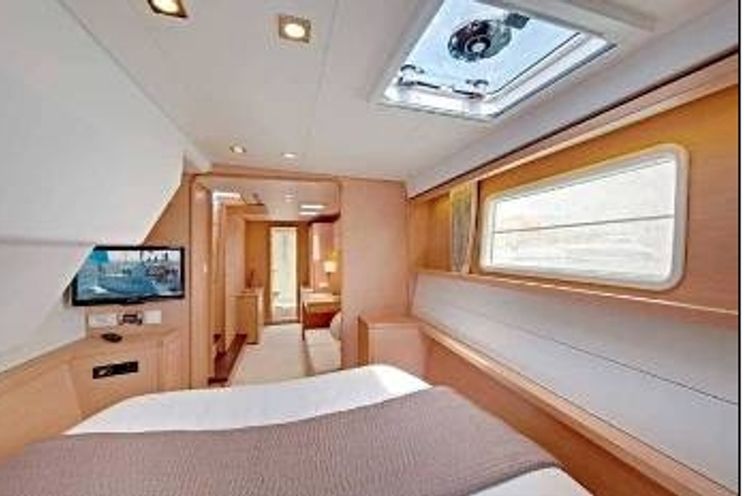 Charter Yacht OKEANOS - Lagoon 450 - 3 Cabins - Italy - Sicily - Greece