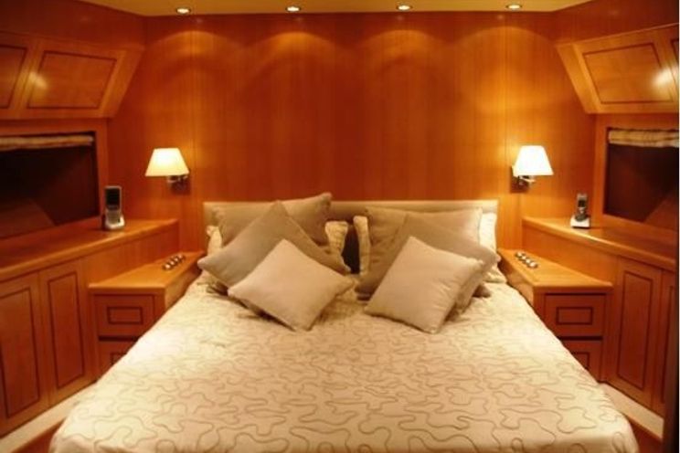 Charter Yacht OLA MONA - Leopard(Arno)24m - 3 Cabins - St Tropez - Cannes - Nice - Monaco