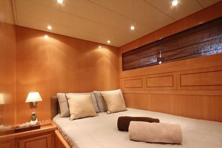 Charter Yacht OLA MONA - Leopard(Arno)24m - 3 Cabins - St Tropez - Cannes - Nice - Monaco