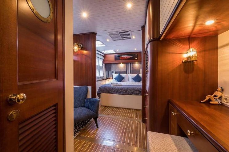 Charter Yacht OMBRE BLU - Sunreef 70 - 3 Cabins - Naples - Amalfi - Sicily