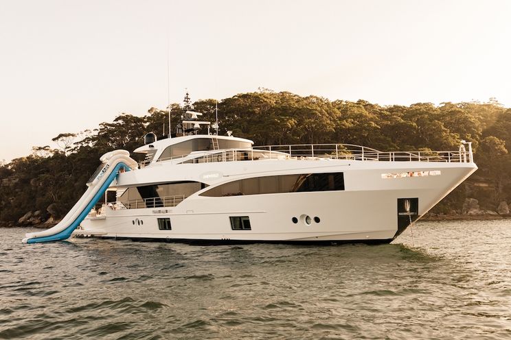 Charter Yacht ONEWORLD - Gulf Craft 32m - 5 Cabins - Sydney - Whitsundays - Gold Coast - Australia