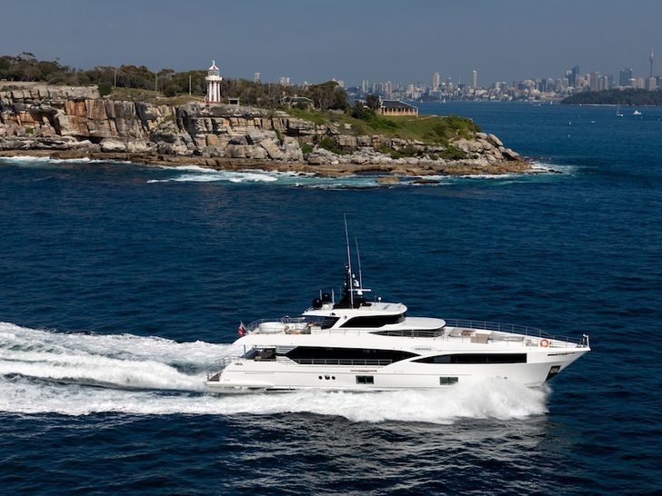 ONEWORLD - Gulf Craft 32m