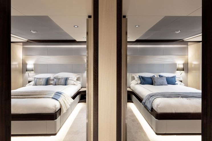 Charter Yacht ONEWORLD - Gulf Craft 32m - 5 Cabins - Sydney - Whitsundays - Gold Coast - Australia