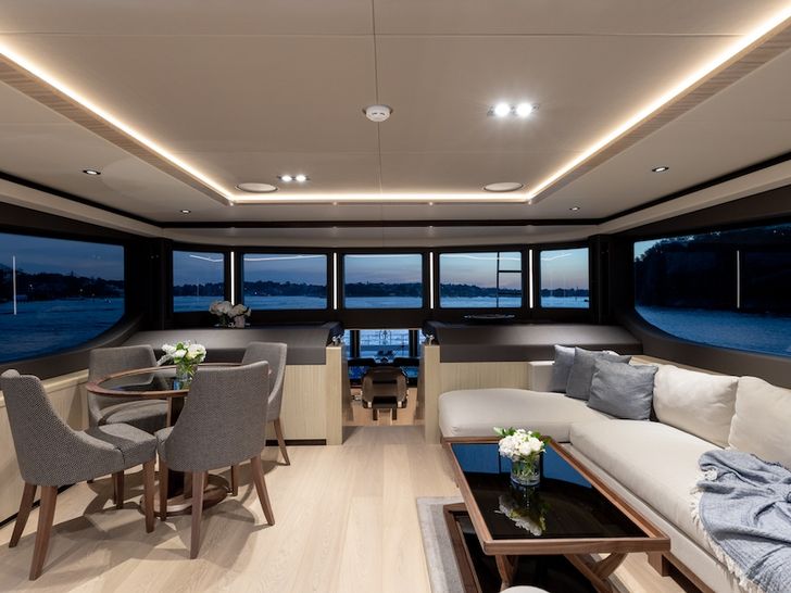 ONEWORLD - Gulf Craft 32m ONEWORLD - Gulf Craft 32m