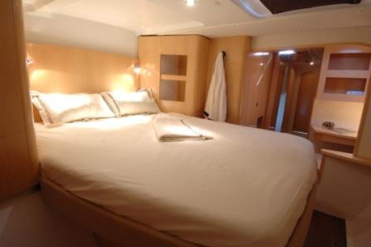 Charter Yacht Fountaine Pajot Orana 44 - 3 Cabins - A/C - British Virgin Islands