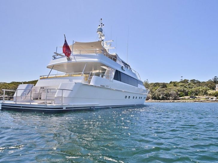 MY Oscar II - Sailing