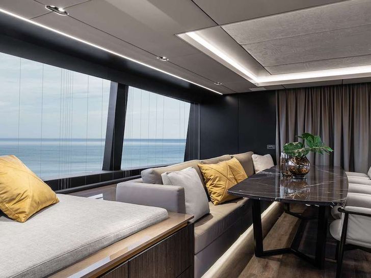 OTOCTONE Sunreef 80 Luxury Catamaran Dining OTOCTONE Sunreef 80 Luxury Catamaran Dining