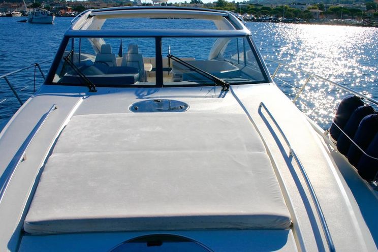 Charter Yacht OUFTI III - Princess V53 - St Tropez - Cannes - Monaco