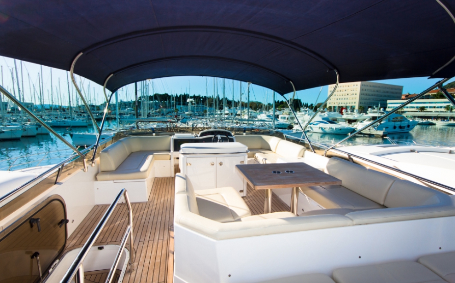 Charter Yacht PAMANGO - Princess 62 - 4 Cabins - Split - Kastela - Hvar - Dubrovnik