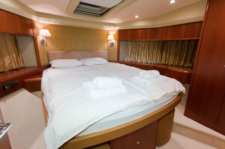 Charter Yacht PAMANGO - Princess 62 - 4 Cabins - Split - Kastela - Hvar - Dubrovnik