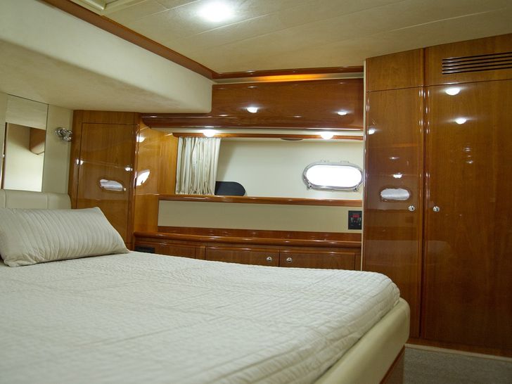 PAMPERO Ferretti 760 Motoryacht VIP Cabin