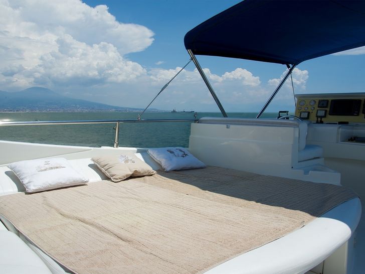 PAMPERO Ferretti 760 Motoryacht Sunpad