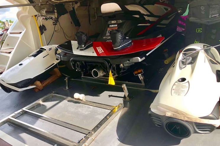 Charter Yacht PANTHERA - Azimut 86 - Miami Day Charter - South Beach - Miami - Florida