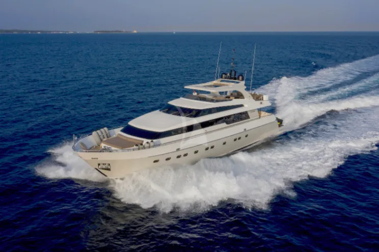 Charter Yacht PANTHOURS - San Lorenzo 88 - 4 Cabins - Cannes - Nice - St Tropez - Monaco