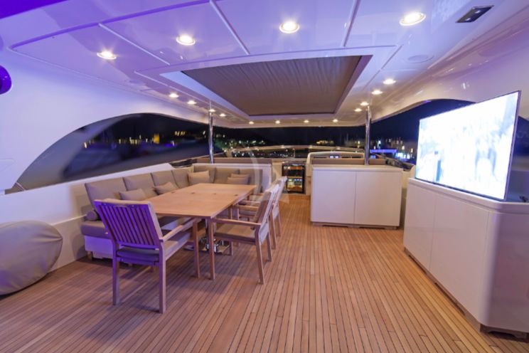 Charter Yacht PANTHOURS - San Lorenzo 88 - 4 Cabins - Cannes - Nice - St Tropez - Monaco