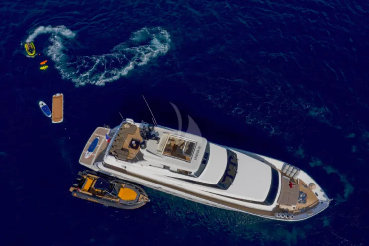 Charter Yacht PANTHOURS - San Lorenzo 88 - 4 Cabins - Cannes - Nice - St Tropez - Monaco