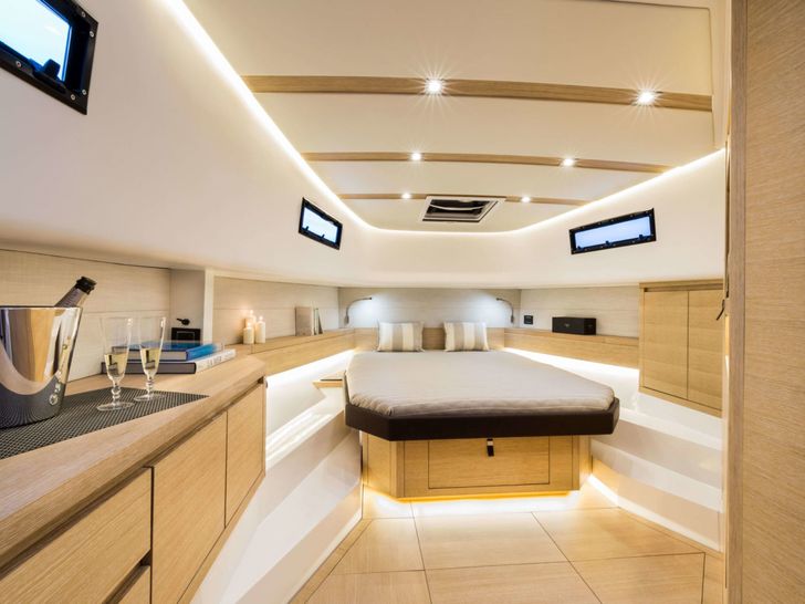 Pardo 43 Cabin Pardo 43 Cabin