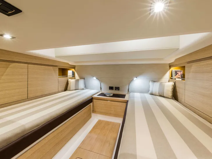 Pardo 43 Cabin Pardo 43 Cabin