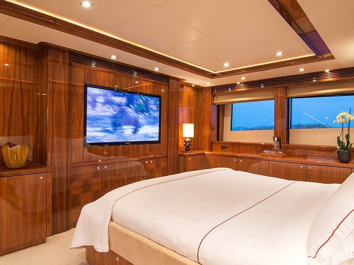 Pathos Sunseeker 40m Stateroom