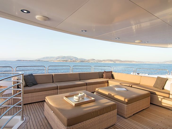 Pathos Sunseeker 40m Mid Deck 1 Pathos Sunseeker 40m Mid Deck 1