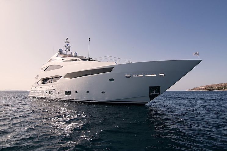 Charter Yacht PATHOS - Sunseeker 40m - 6 Cabins - Athens - Mykonos - Lefkas - Naxos