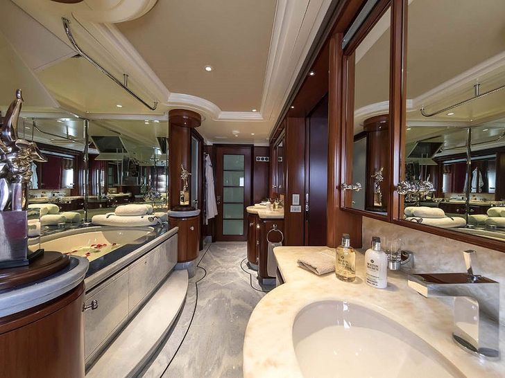 Master Ensuite Master Ensuite