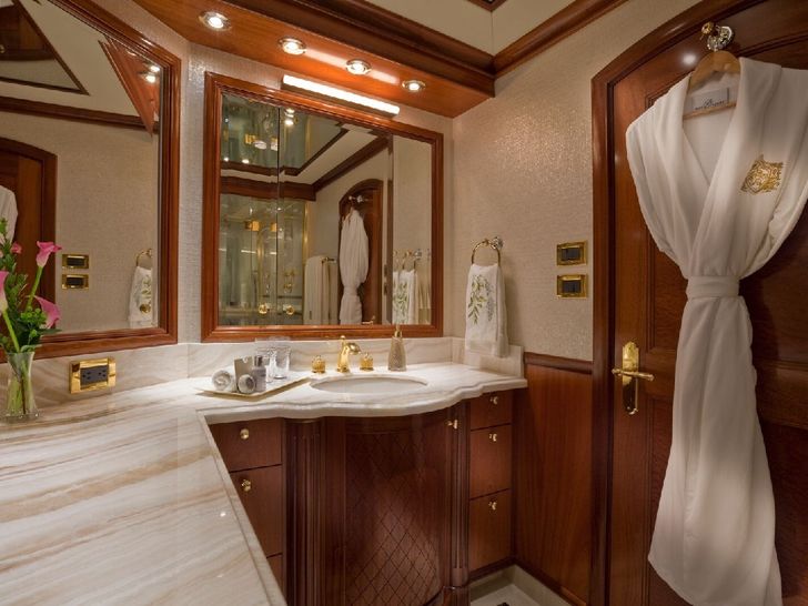 TCB Richmond 142 Luxury Motoryacht Master Bath His