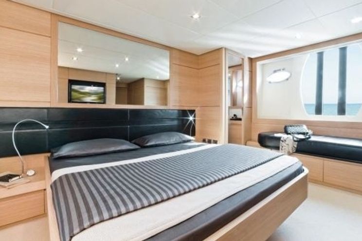 Charter Yacht Pershing 64 - 3 Cabins - Cancun - Isla Mujeres - Playa Del Carmen