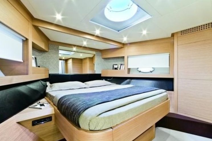 Charter Yacht Pershing 64 - 3 Cabins - Cancun - Isla Mujeres - Playa Del Carmen