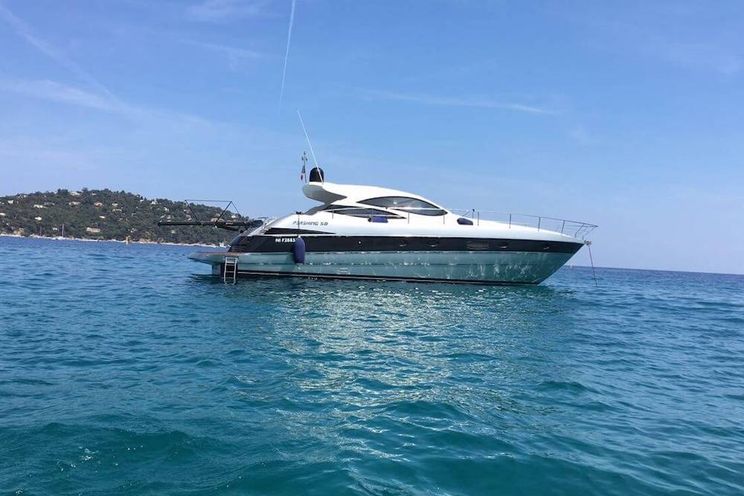 Charter Yacht Pershing 50 - 9 guests cruising - Golfe de Saint-Tropez