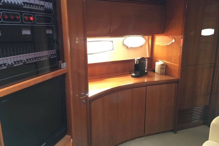 Charter Yacht Pershing 50 - 9 guests cruising - Golfe de Saint-Tropez