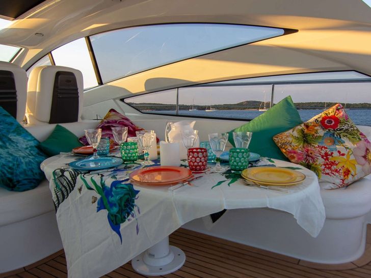 Pershing 56 Pershing 56