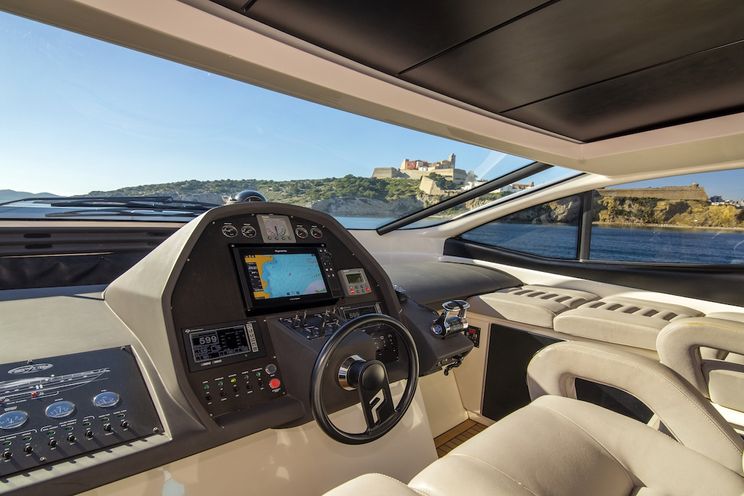 Charter Yacht Pershing 62 - Day Charter - 3 cabins(2 double 1 twin)- Ibiza - Formentera