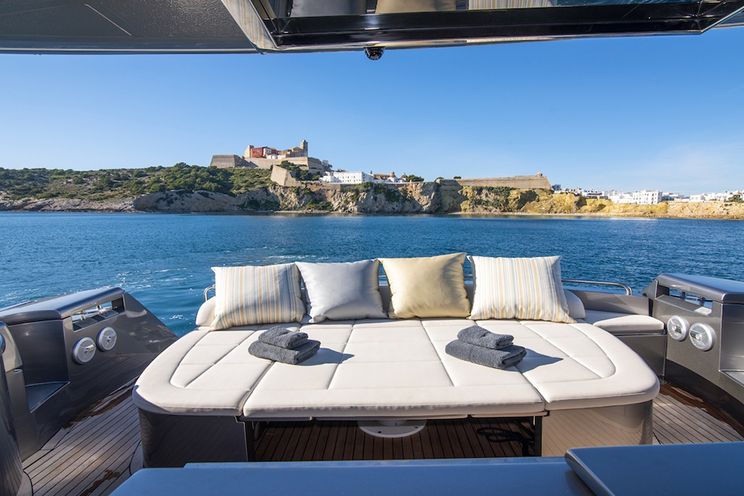 Charter Yacht Pershing 62 - Day Charter - 3 cabins(2 double 1 twin)- Ibiza - Formentera