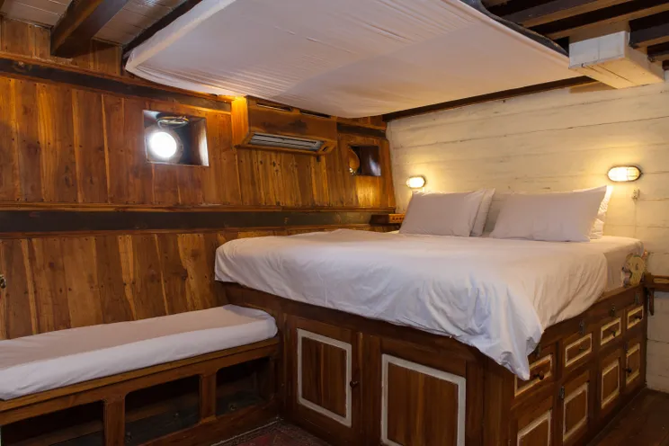 Charter Yacht Phinisi 34 TB - 5 Cabins - Bali,Komodo,Raja Ampat - East Indonesia