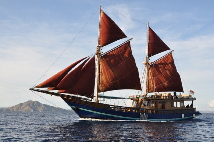 Phinisi 34 TB - 5 Cabins - Bali,Komodo,Raja Ampat - East Indonesia