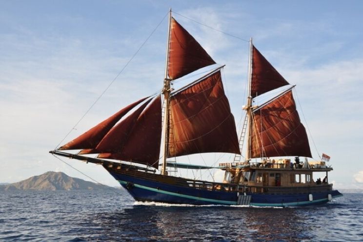 Charter Yacht Phinisi 34 TB - 5 Cabins - Bali,Komodo,Raja Ampat - East Indonesia