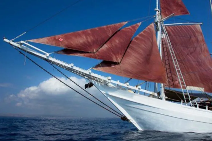 Charter Yacht Phinisi 40 KAT - 6 Cabins - Komodo and Raja Ampat,Indonesia