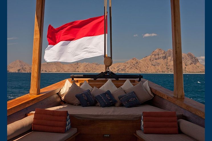 Charter Yacht Phinisi 50 - 5 Cabins - Komodo and Raja Ampat,Indonesia