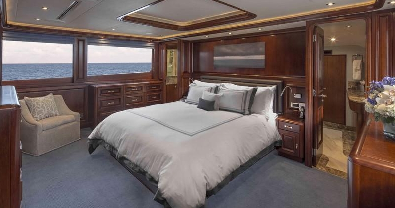 Charter Yacht PLAN A - Westport 130 - 5 Cabins - Nassau - Georgetown - Paradise Island