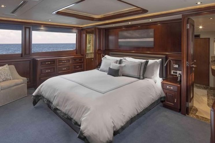 Charter Yacht PLAN A - Westport 130 - 5 Cabins - Nassau - Georgetown - Paradise Island