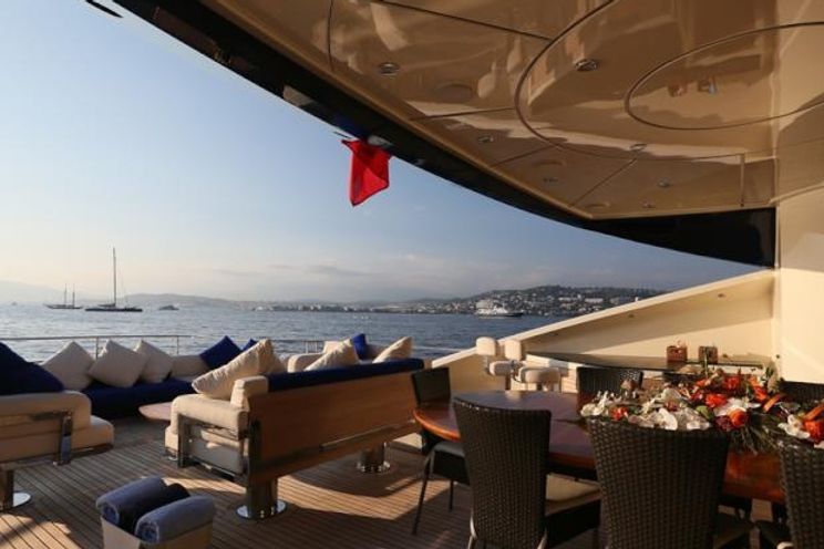 Charter Yacht PLUS TOO - Palmer Johnson PJ 135 - 5 Cabins - Golfe Juan - Cannes - Antibes - Monaco