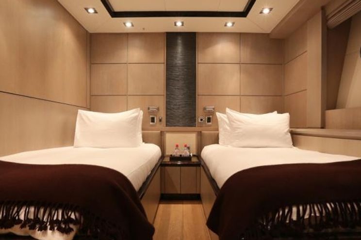 Charter Yacht PLUS TOO - Palmer Johnson PJ 135 - 5 Cabins - Golfe Juan - Cannes - Antibes - Monaco